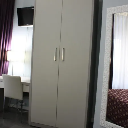 Hotel Excelsior 2*