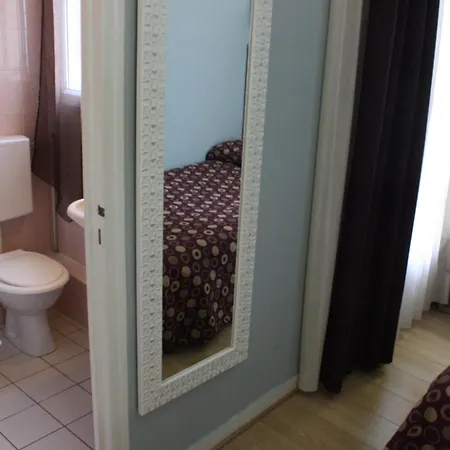 Hotel Excelsior 2*