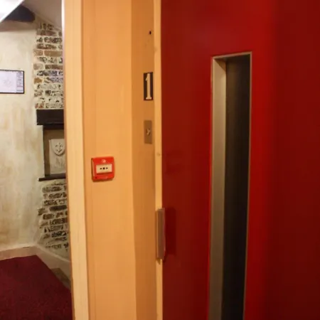 Hotel Excelsior 2*