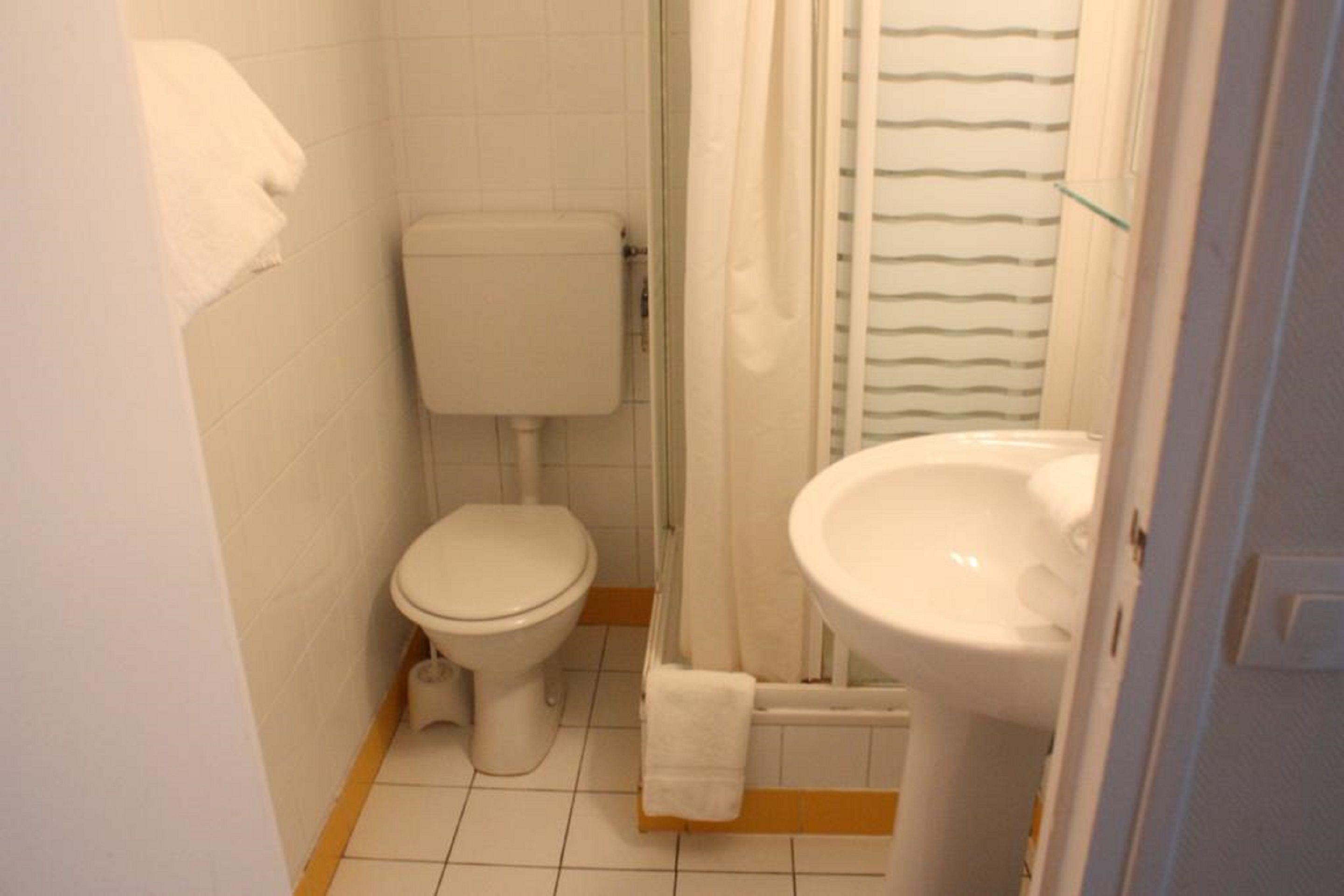 Excelsior Hotel 2*