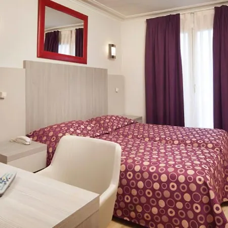 Excelsior Hotel 2*